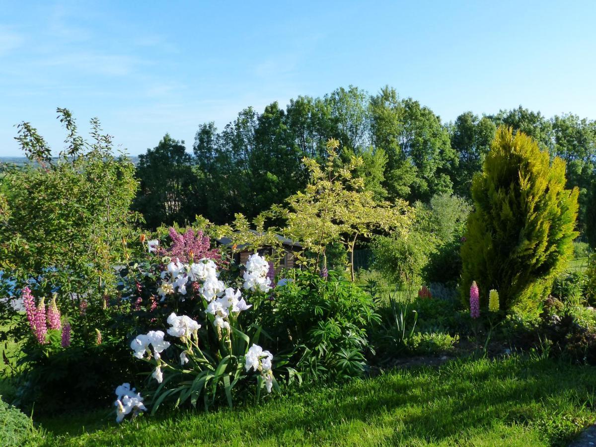 Les Enselmes Bed & Breakfast Montagnieu  Luaran gambar